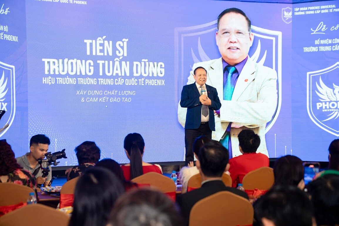 Thầy Trương Tuấn Dũng – Hiệu trưởng Trường Phoenix